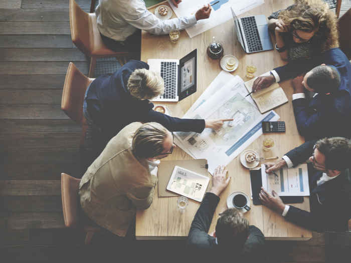 邦德大學(xué)法學(xué)碩士深度解析 優(yōu)勢(shì)、課程與留學(xué)指南