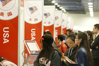 美移民局設(shè)空殼學(xué)校打擊簽證欺詐，