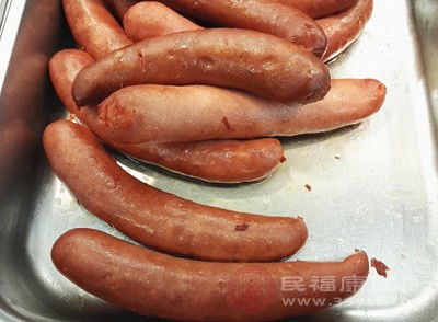南通口岸嚴(yán)把國門防線，首次從外籍船員行李中截獲違禁肉類制品